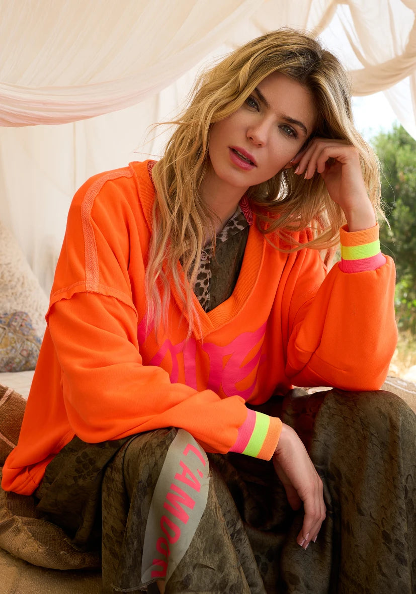V-Neck wide Love Happiness - neonorange