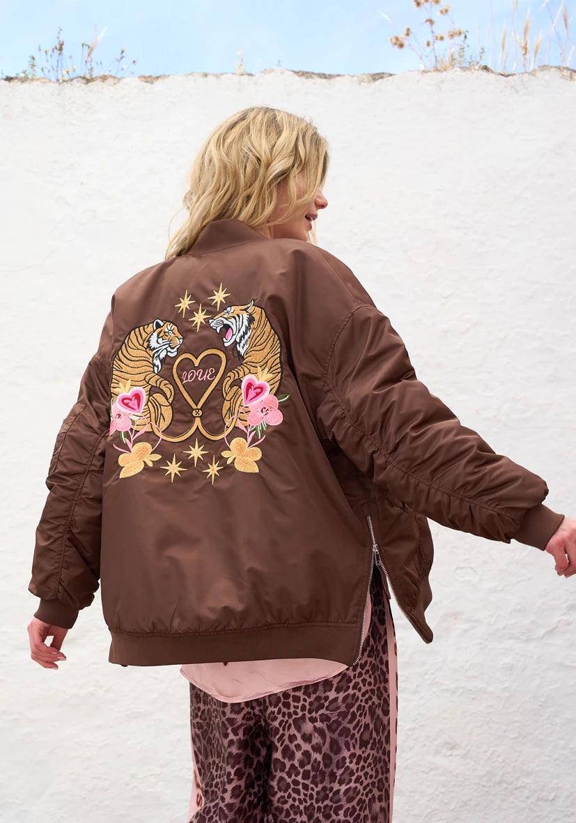 Oversize Bomberjacke stitched Love Tiger - braun