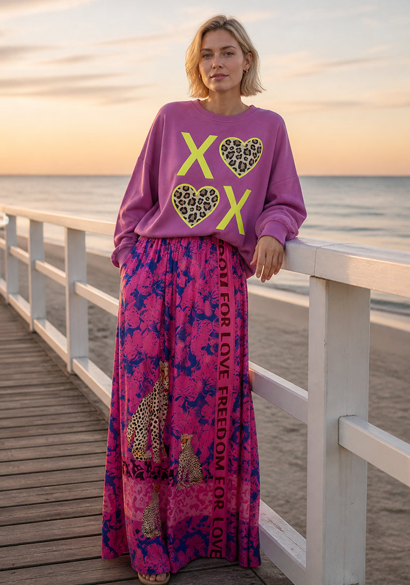 Roundneck XO Leo Hearts - crocus