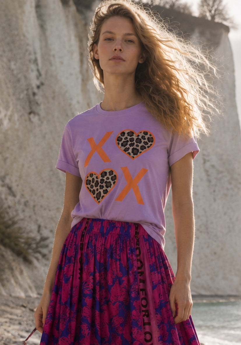 T-Shirt XO Leo Hearts - crocus
