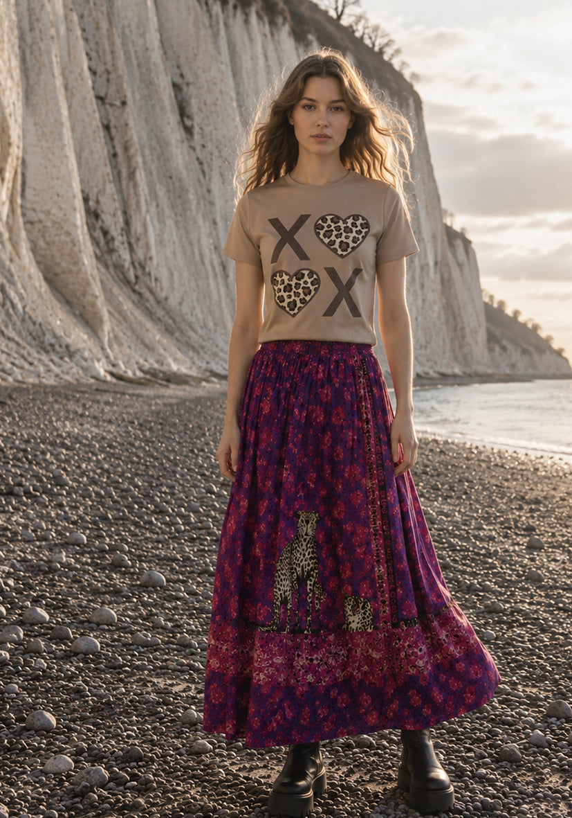 T-Shirt XO Leo Hearts - sand/multicolor