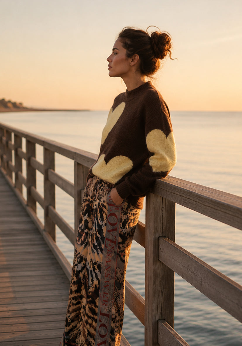 Knit Sweater Big Hearts - brown