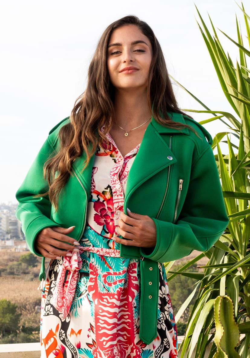 Colorful – grüne Jacke im Bikerstyle