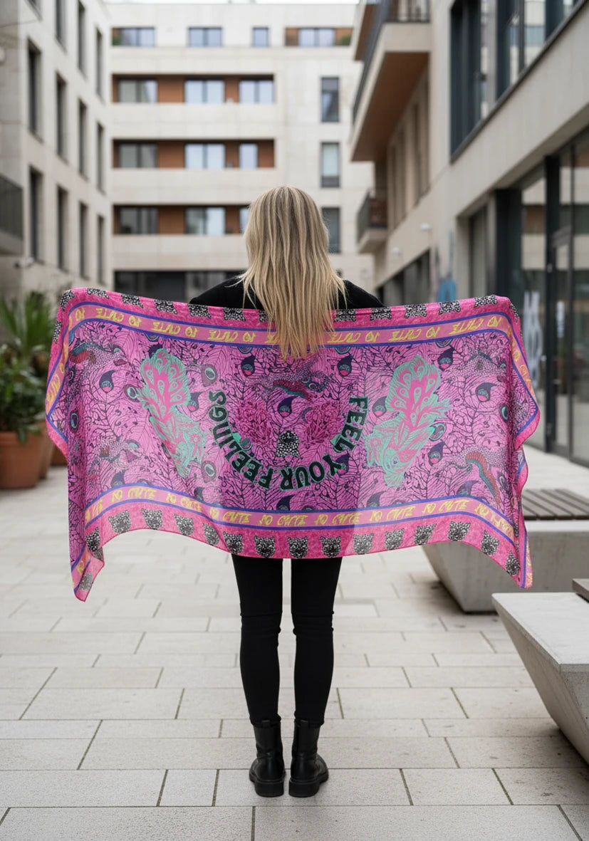 Scarf Feel your feelings