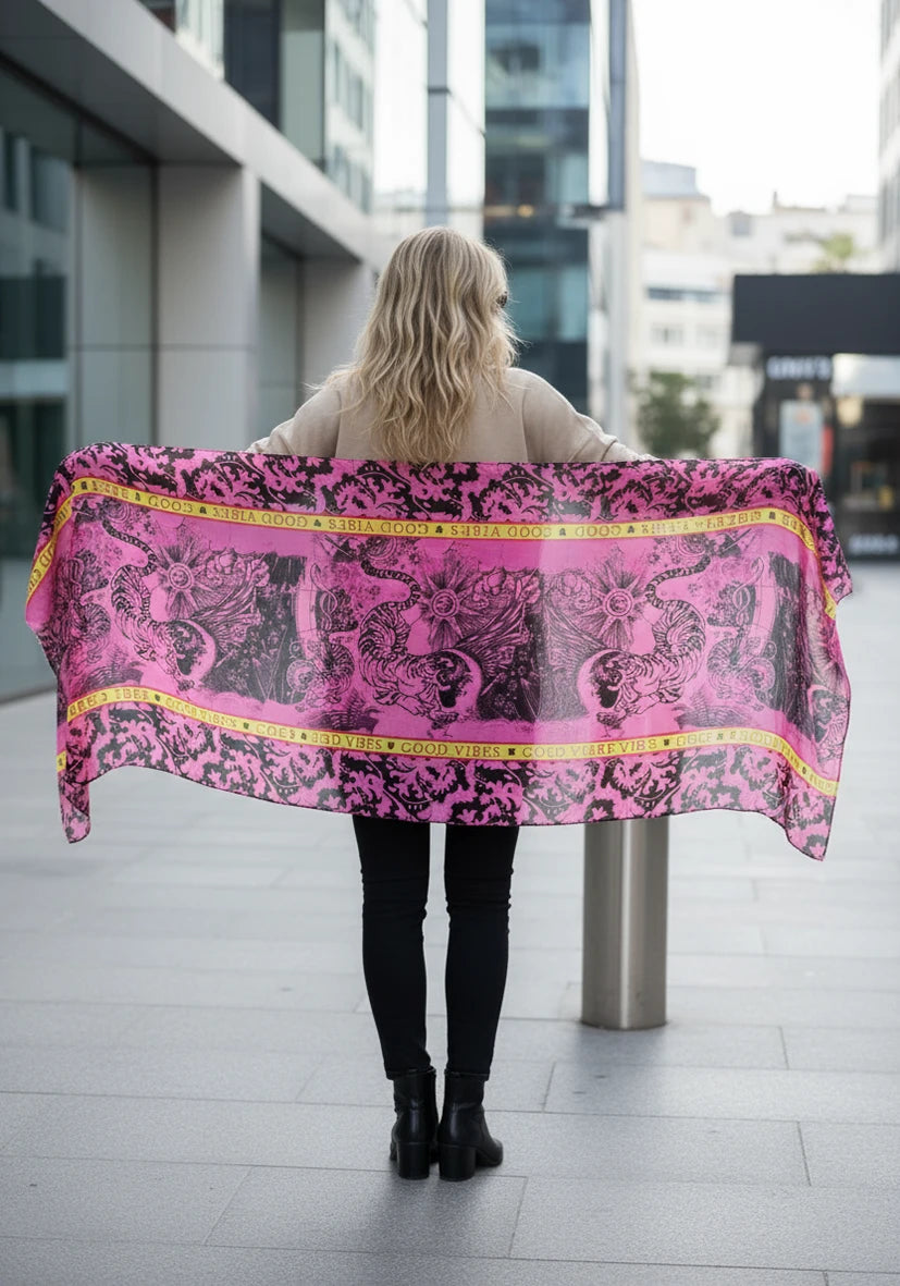 Scarf Good vibes