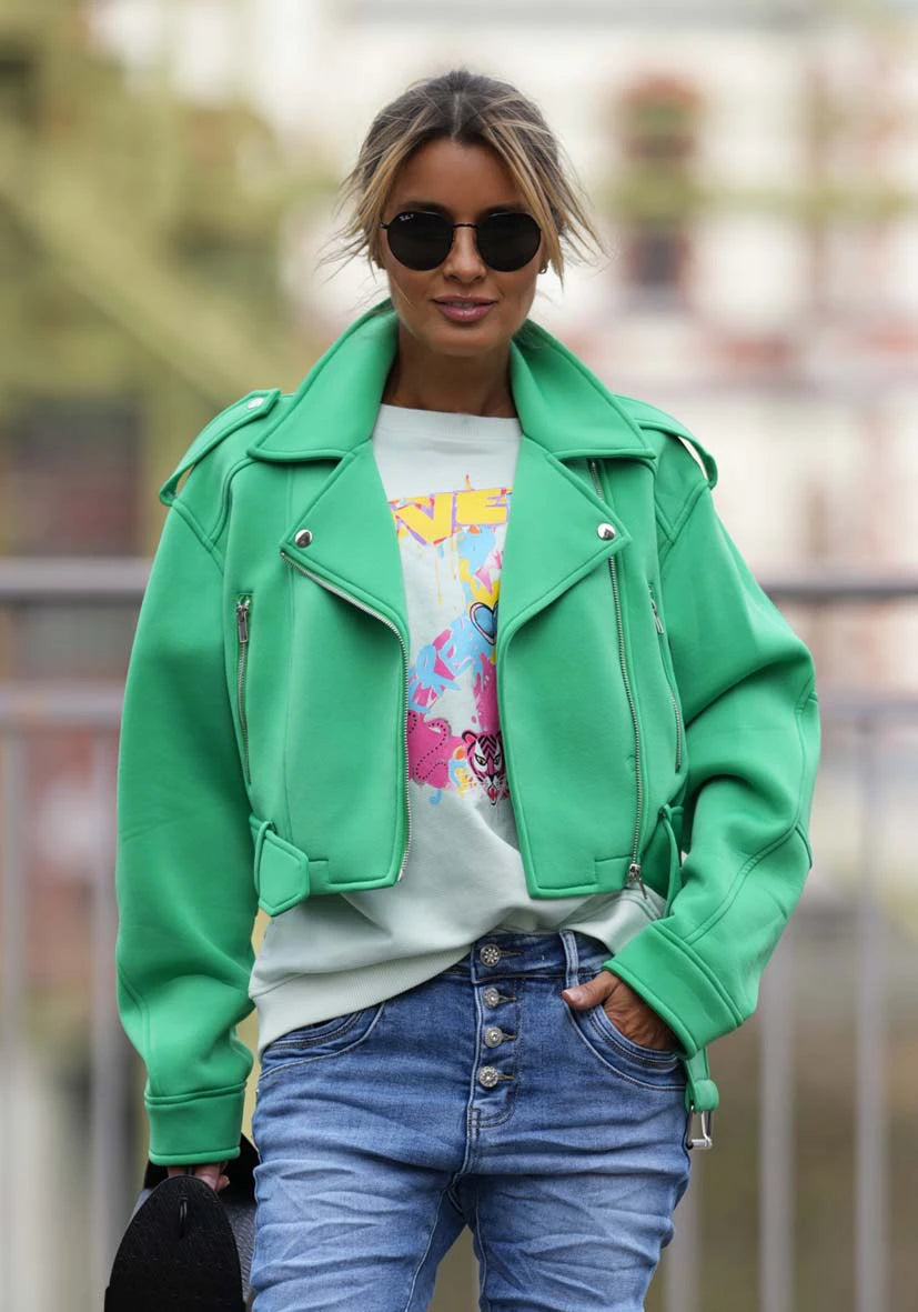 Colorful – grüne Jacke im Bikerstyle