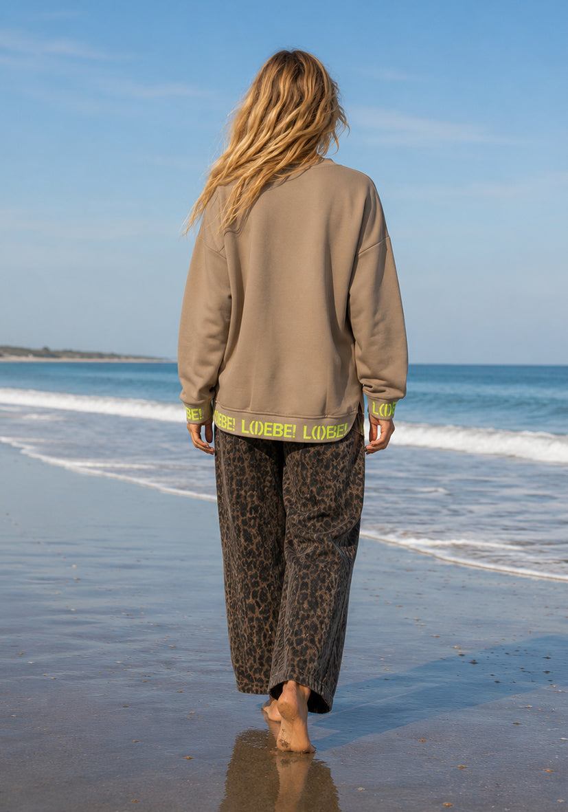 V-Neck L(I)EBE Leo - sand