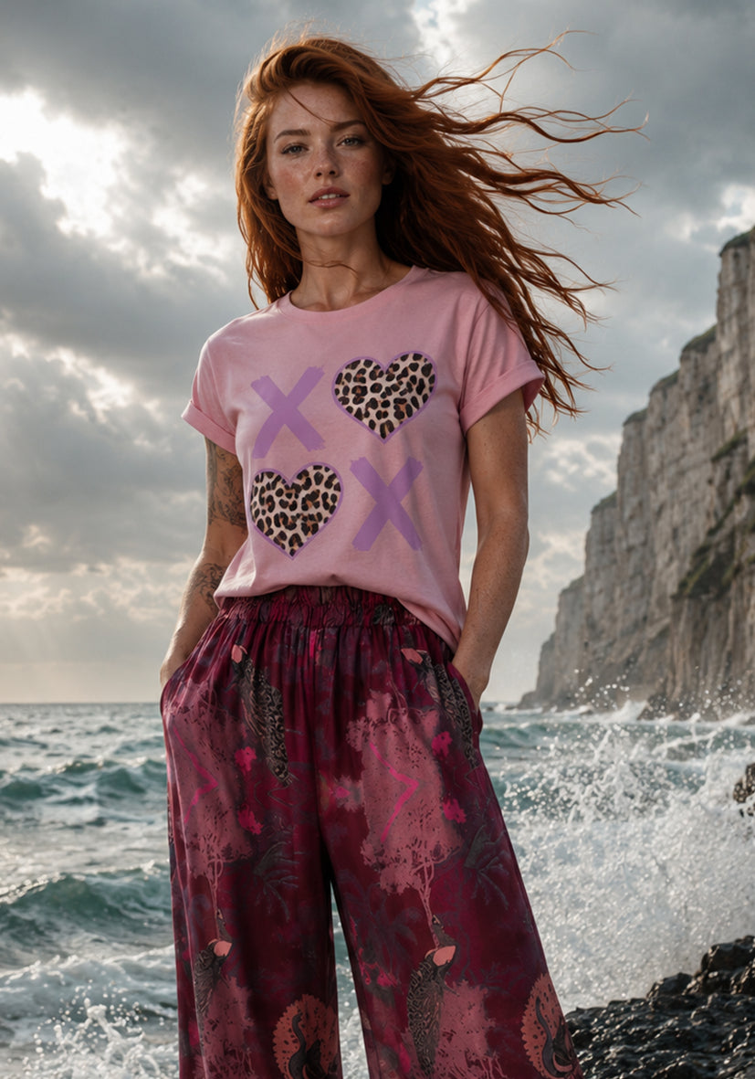 T-Shirt Roundneck XO Leo Hearts - flashrose